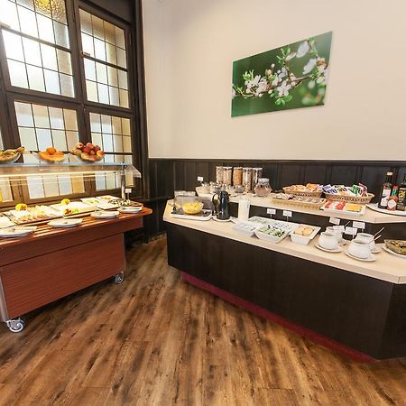 Hotel Maxim Duesseldorf City Bagian luar foto