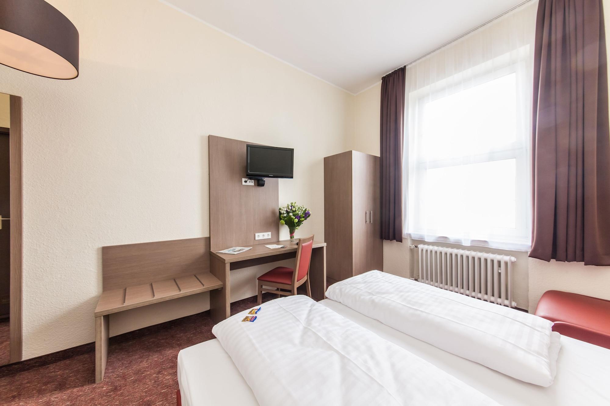 Hotel Maxim Duesseldorf City Bagian luar foto