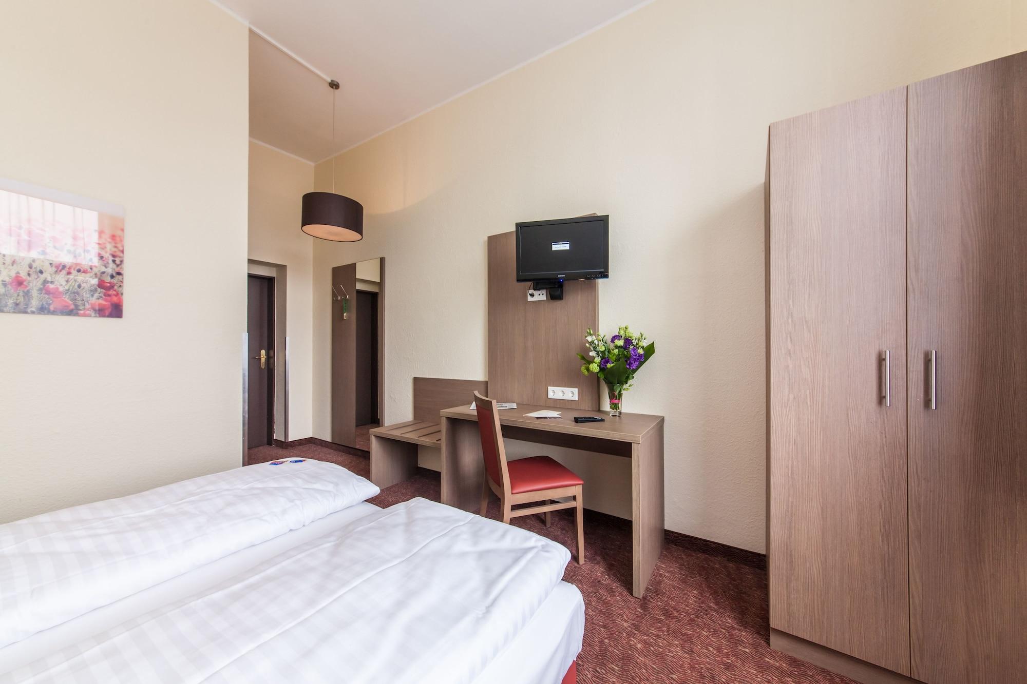 Hotel Maxim Duesseldorf City Bagian luar foto