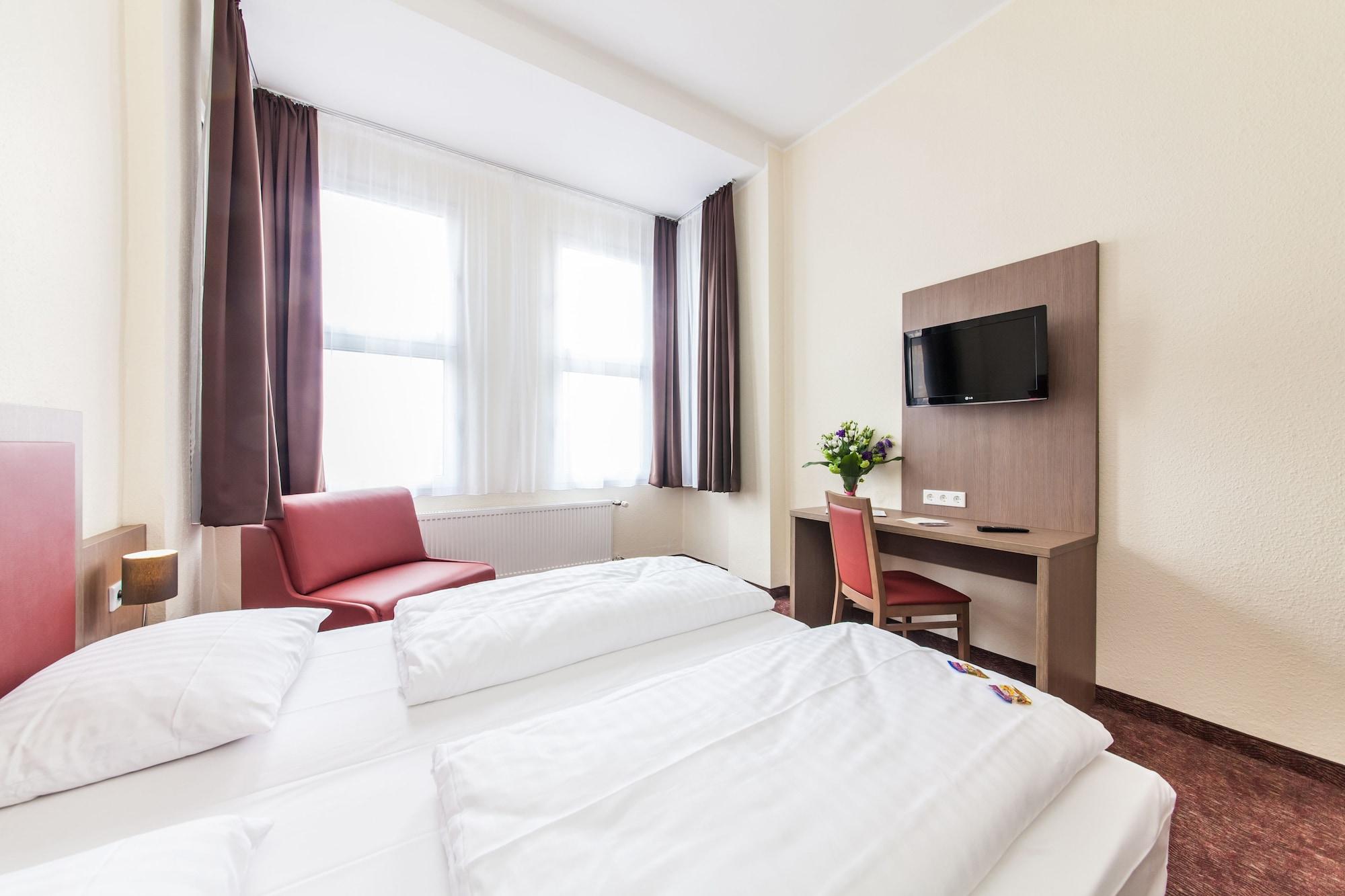 Hotel Maxim Duesseldorf City Bagian luar foto