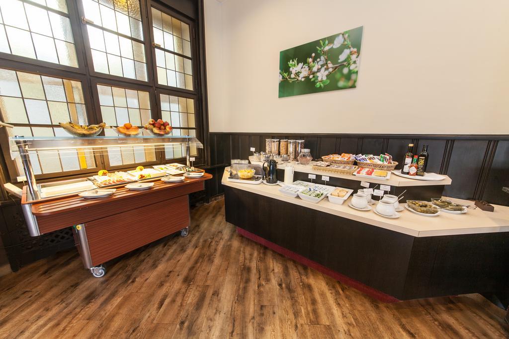 Hotel Maxim Duesseldorf City Bagian luar foto