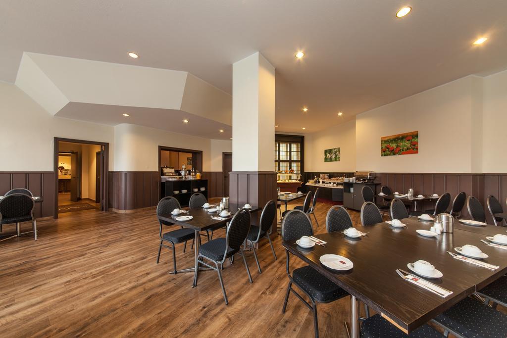 Hotel Maxim Duesseldorf City Bagian luar foto