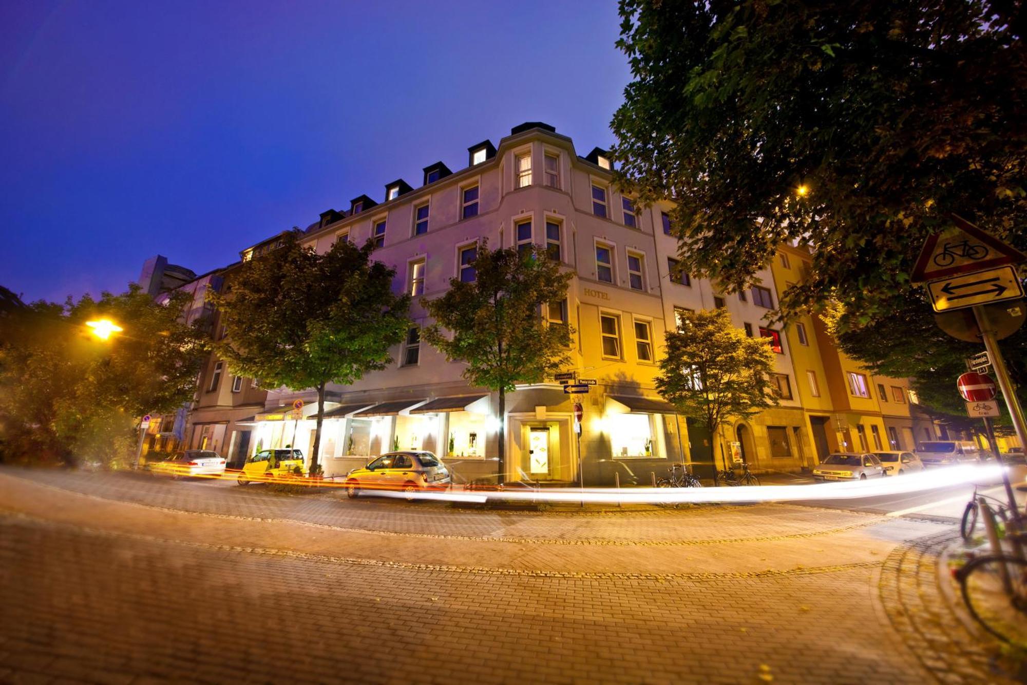 Hotel Maxim Duesseldorf City Bagian luar foto