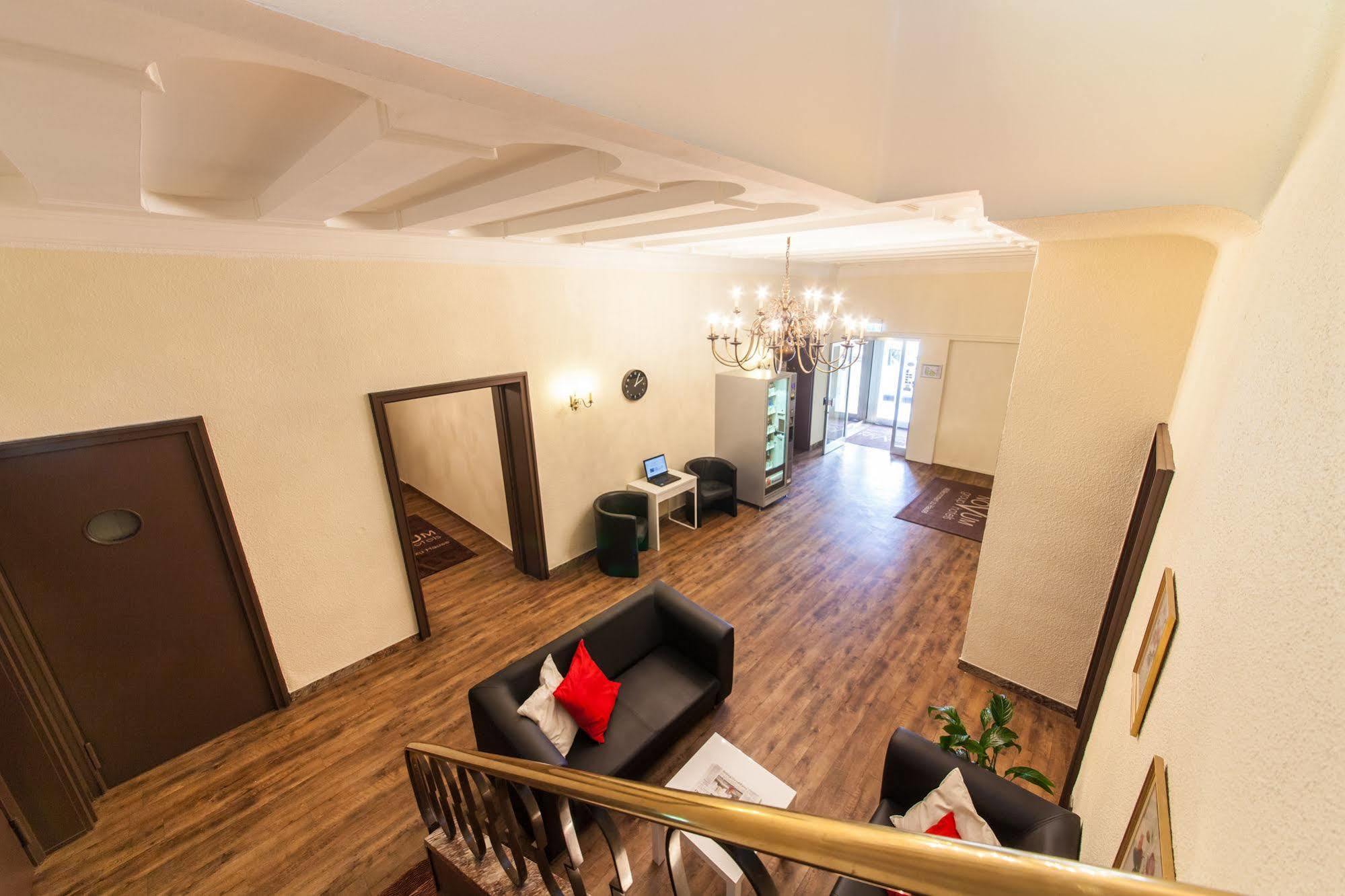 Hotel Maxim Duesseldorf City Bagian luar foto
