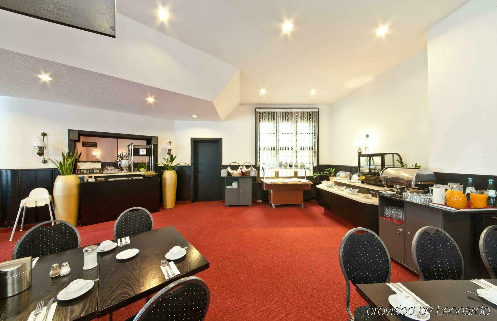 Hotel Maxim Duesseldorf City Bagian luar foto